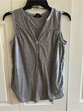 H&M Gray Sleeveless Henley Tank Top